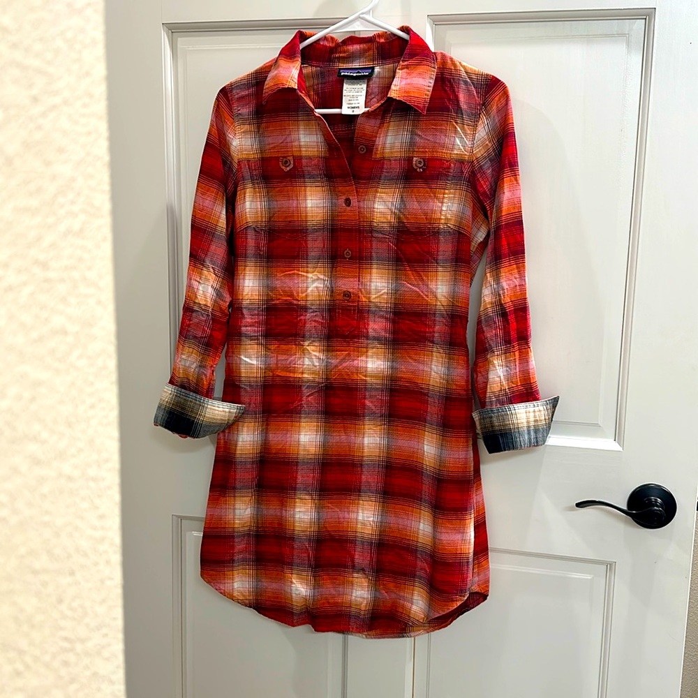 Patagonia women’s size 2 plaid flannel red orange dress, EUC, above the knee